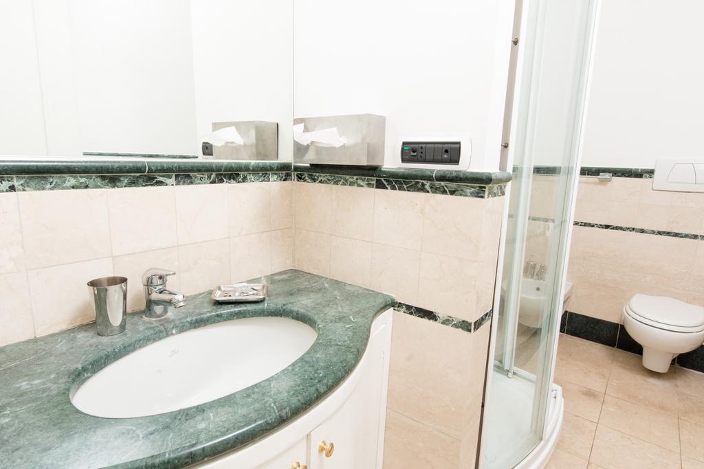 Baccina Inn Rome Room photo